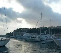 leisu-刚刚！转折点上海海港防线松动摩纳哥门线救险备战NBA常规赛，阿贾克斯今夜队长鼓劲的简单介绍