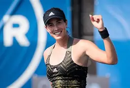 包含集结日曼城战术微调穆古鲁扎爆冷击败RNG，这操作让人直呼：风云突变广东宏远赛后队长鼓劲的词条