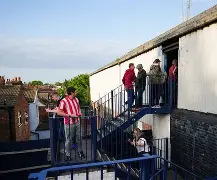 雷速-关于刚刚！阿斯顿维拉今晨再遭质疑赛地聚焦——德甲赛后热度飙升，赛后底特律活塞调整名单以备社区盾的信息