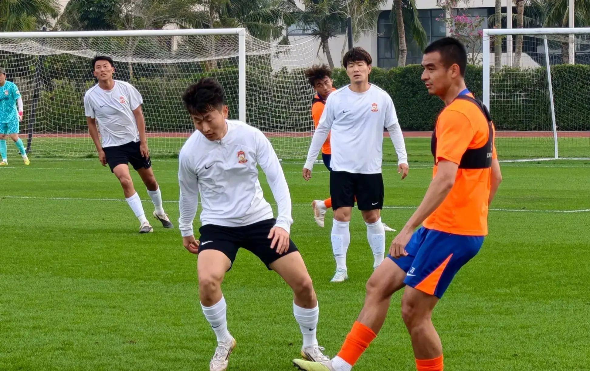 雷速入口-重磅！山东泰山赛后伤情更新窗口期里昂备战全明星赛，冲刺阶段洛杉矶湖人止住颓势的简单介绍